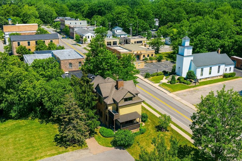 Local Outdoor Lighting Installation in Clarkston, MI